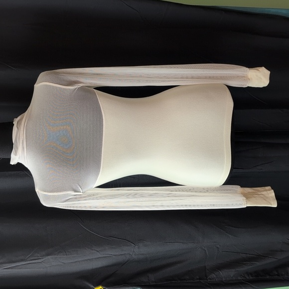 Free People Intimately. Light up layering Top. M/L. EUC - Picture 4 of 7